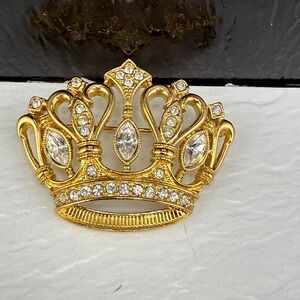 Vintage KJL For Avon Crown Brooch Gold Tone Rhinestone Marquise Royal